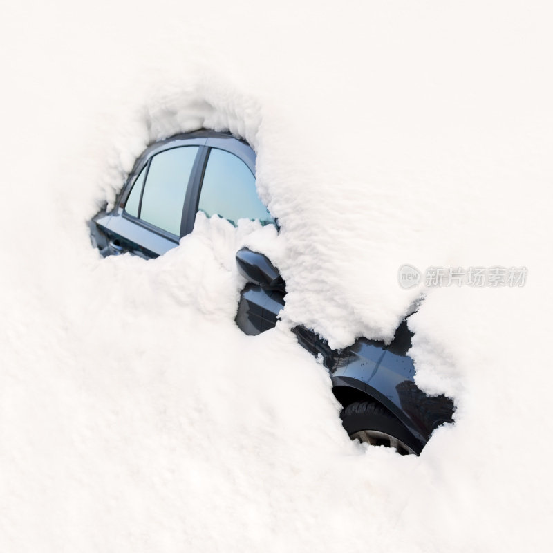 被雪埋的车/雪崩